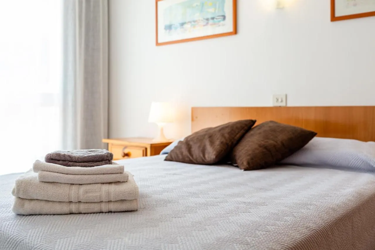 Omega 7 Apartman L'Estartit 0*,